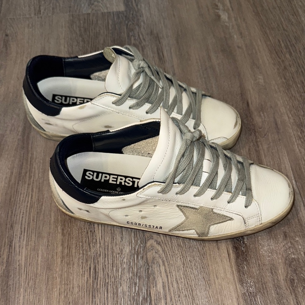 Golden Goose White Leather Sneakers with Beige Star and dark navy Heel
